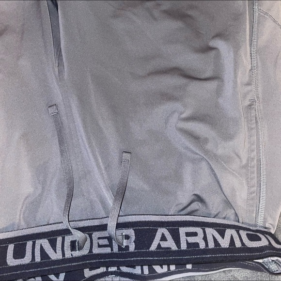 Grey under armour athletic shorts - Picture 4 of 4